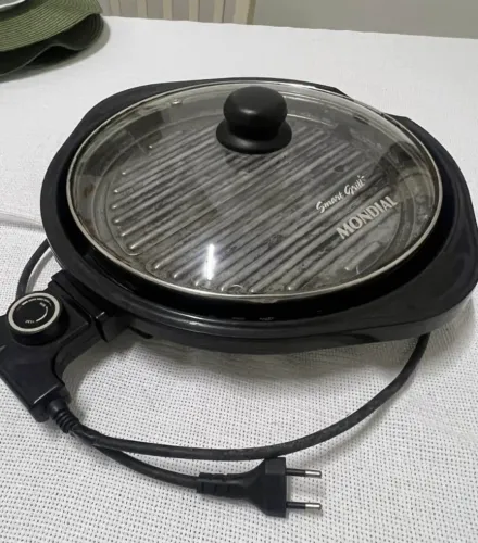 Smart Grill Mondial - Redondo com Tampa de Vidro (Usado)