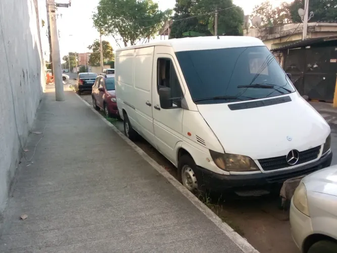 Mercedes-Benz Sprinter 311 Furgão Longo 2.2 Dies 2004