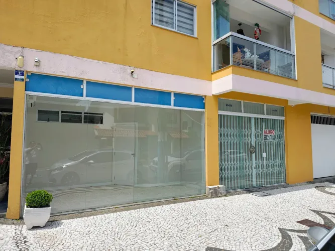 Linda sala comercial