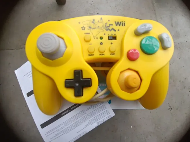 Controle Nintendo Wii U edição Pokemon