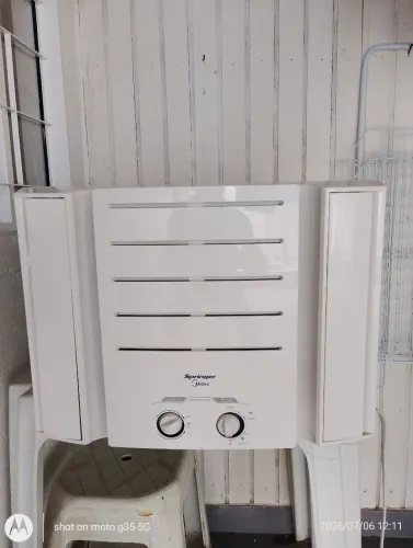 Ar-condicionado Springer 7500 BTUs semi novo.