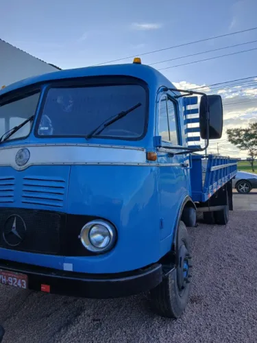 CAMINHÃO MERCEDES LP 321 