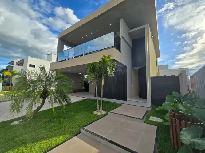 Casa Duplex Nova com Piscina | 04 Suítes | 269m² | Alto Padrão com Modulados.