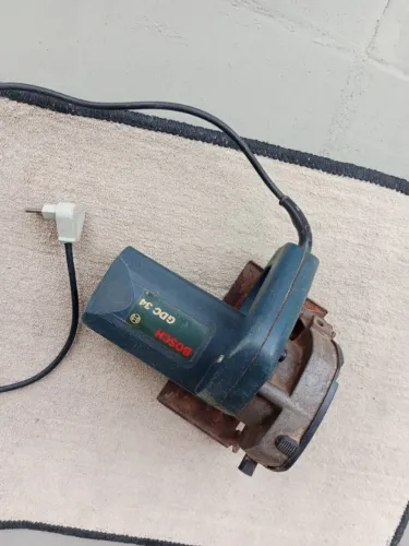 Corta piso da Bosch 1.300w, 127w, inteira.