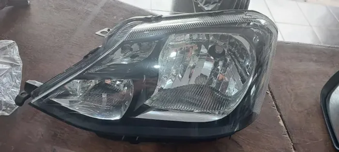 Farol etios 2018 2019 2020 2021 máscara negra 