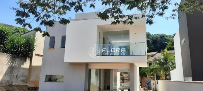 Casa com 3 dormitórios à venda, 121 m² por R$ 790.000,00 - Itaipu - Niterói/RJ