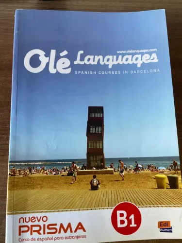 Livro de Espanhol Olé languages