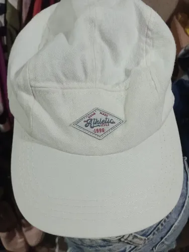 boné panel off-white  aba curvada ajustável Usado