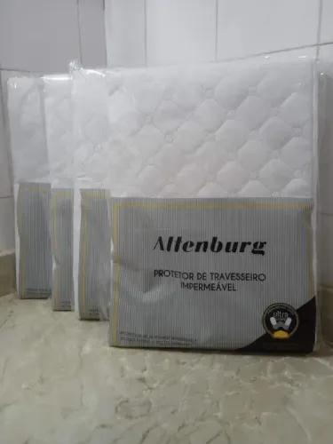 Kit 04 Protetores De Travesseiro Altenburg Matelassê Impermeável Luxo Toque Acetinado