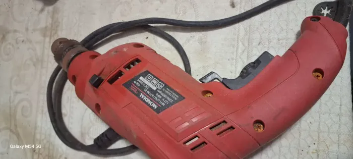 Furadeira Mondial 650W 127V, não está funcionando