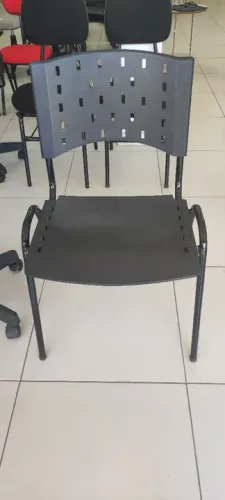 Cadeira Fixa Empilhável 