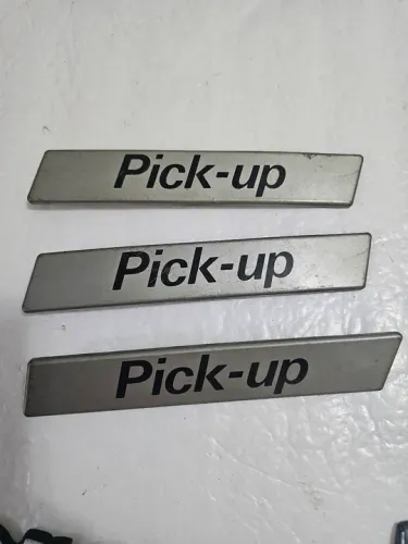 Pick-up lx fiat fiorino emblema tampa traseira original 