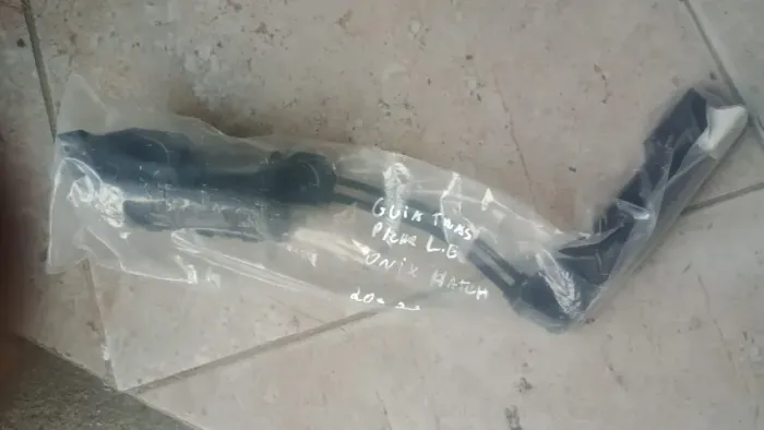 Guia suporte Para-choque traseiro Onix Hatch 2020 / 2023 Lado esquerdo