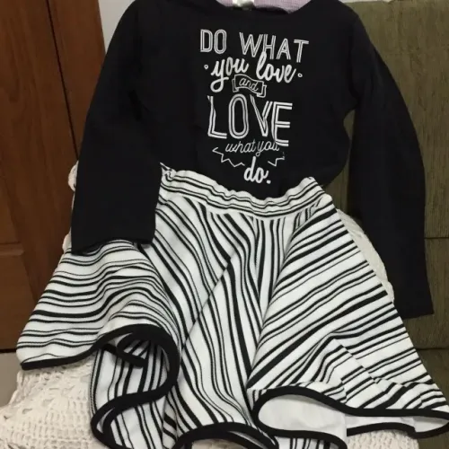 Conj. Saia e blusa - Tam. 12