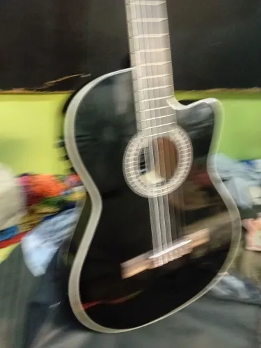 Vendo violão elétrico lindo em ótimo estado