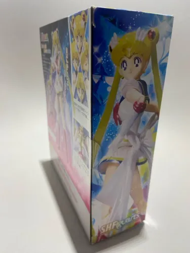 Boneco Bandai Colecionável Sailor Moon - SH Figuarts