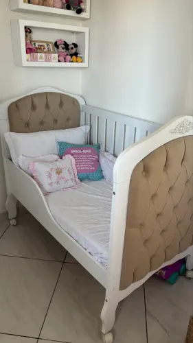 Berço cama capitonê
