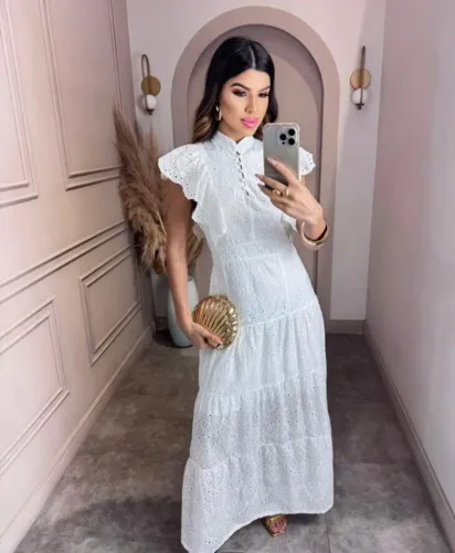 Vestido branco de renda