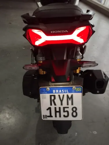 Vendo Honda ADV 23/23 em excelente estado