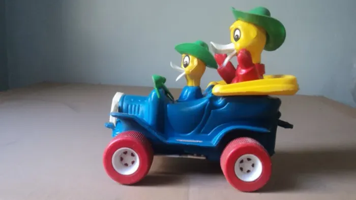 Miniatura Calhambeque Pato Fazendeiro