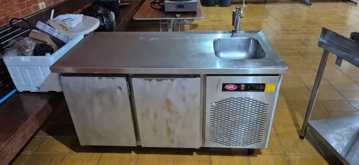 Balcão Congelador Horizontal de Inox Cozil - 2 Portas 1,5m