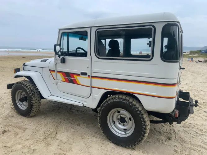 Toyota Band. Jipe 4X4 Sport 3.7 Diesel 1988