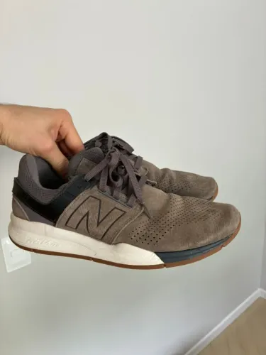 Tênis New Balance 247 Marrom