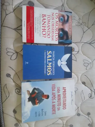 Livros semi novos