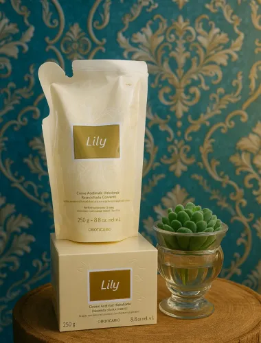 Kit promocional hidratante + refil Lily o Boticário 