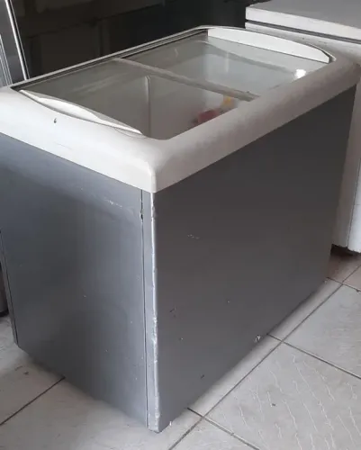 Freezer Horizontal Metalfrio Tampa de vidro