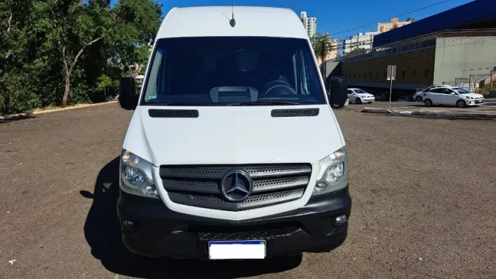 Mercedes Benz Sprinter 415 Longa Teto Alto 2019 R$ 189.000,00