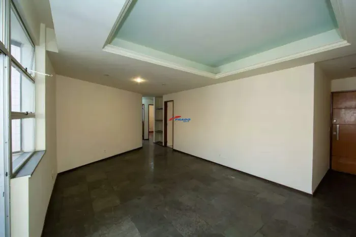 Apartamento de 3 quartos para alugar no bairro Prado.