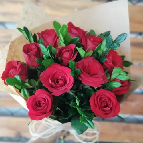 Buquê de Rosas Vermelhas - Fazemos Entregas