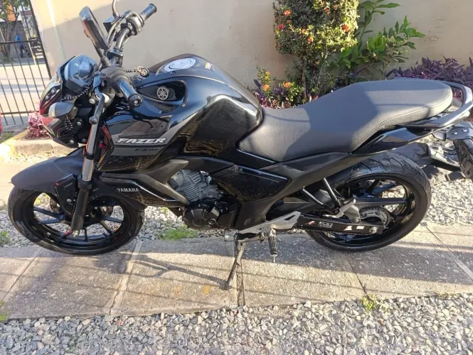Moto Fazer