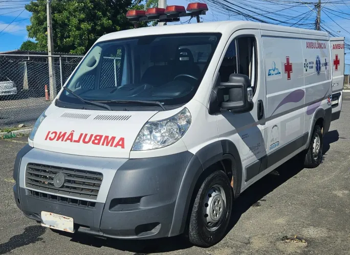 Ambulância Ducato 2018 Completa