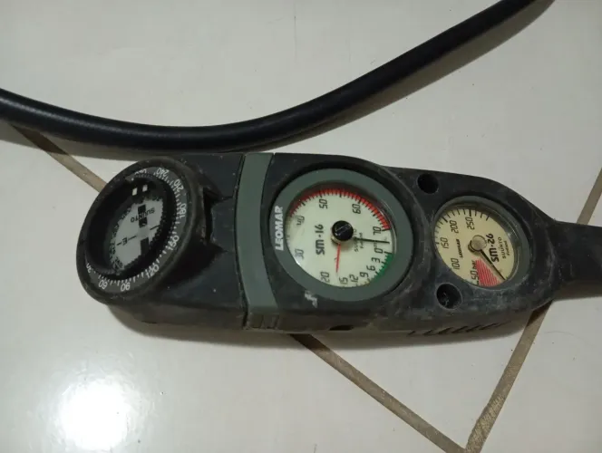 Manômetro de Mergulho Leomar SM-16