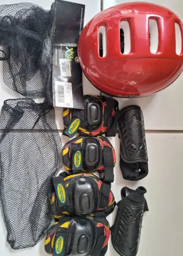 Kit Capacete Infantil 7x (Bicicleta, Skating, Futebol)