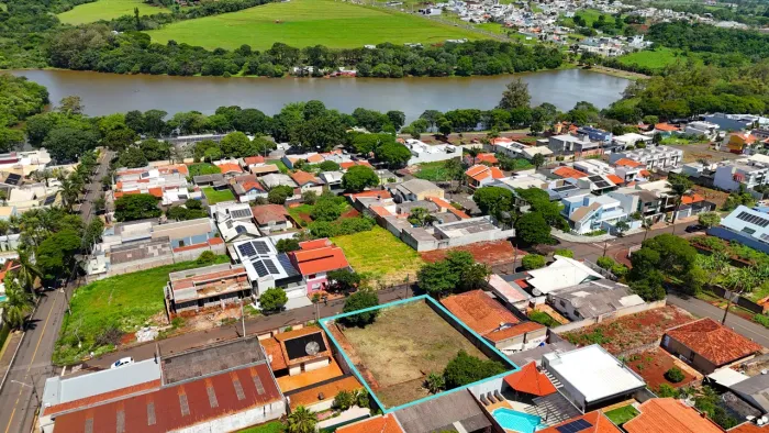 TERRENO DE 875M² PROXIMO AO LAGO JABOTI - JARDIM MENEGAZZO EM APUCARANA.