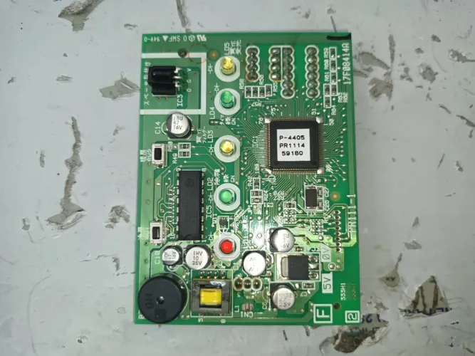 PLACA HITACHI (17F08414A) - Split