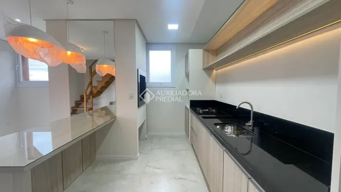 Cobertura Duplex em Gramado - Elegância e Conforto Próximos ao Centro