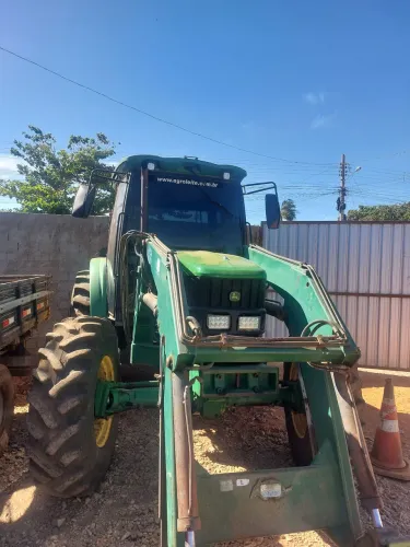 Trator john Deere 6110J