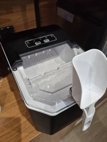 Máquina de fazer gelo portátil - ideal para sua casa!