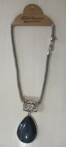 Colar Dani Ramponi com Pingente de Gota