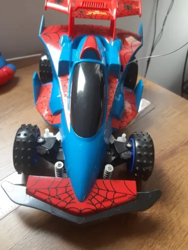 Carrinho controle remoto Homem Aranha