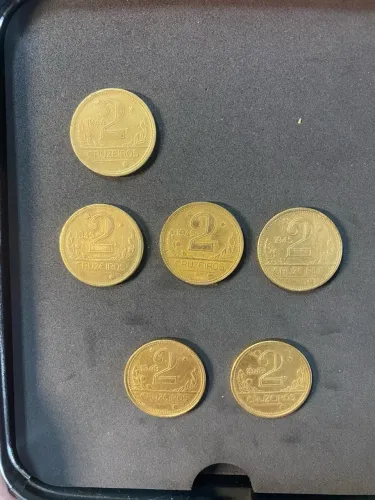 Moedas Antigas de 2 Cruzeiros, 10 cruzeiros e 10 centavos- Colecionáveis