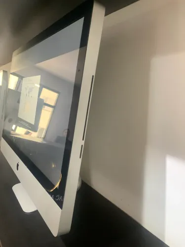 iMac Apple 27 polegadas 2009 - 16GB RAM / 480 SSD / 256 vídeo dedicado - 2 duo 