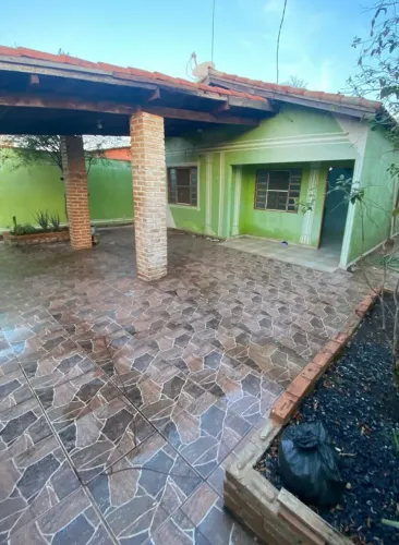 CASA A VENDA EM BENEVIDES 