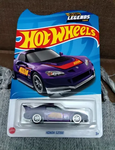 Hot Wheels Legends Tour Honda S2000, escala 1:64