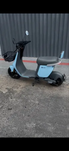 Vendo scooter Aima 2025