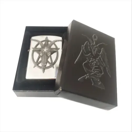 Isqueiro Não é Zippo Baphomet